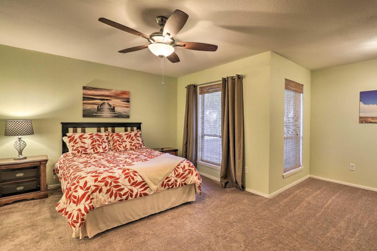Granbury Getaway With Lake Views 2 Mi To Downtown! 외부 사진
