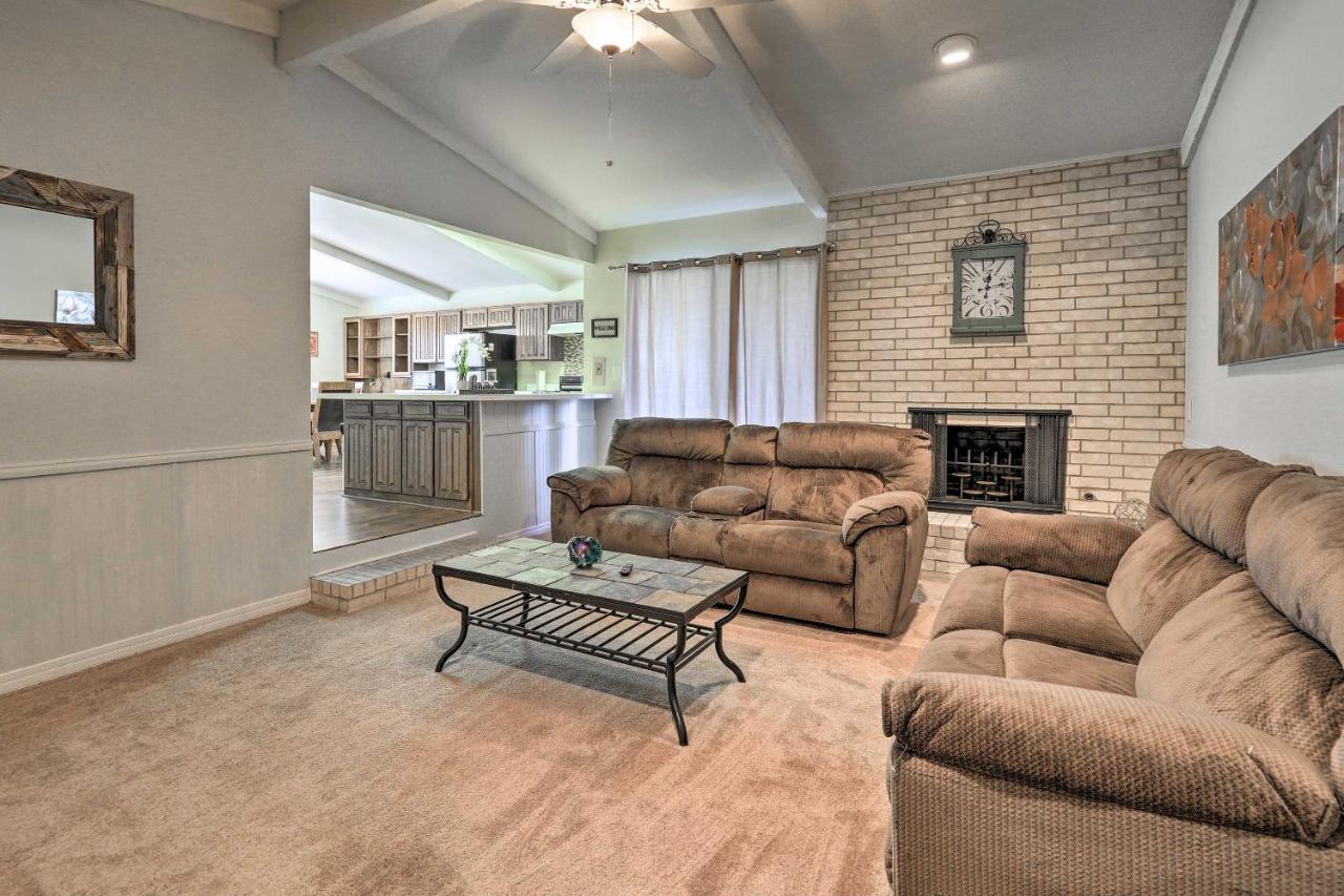 Granbury Getaway With Lake Views 2 Mi To Downtown! 외부 사진