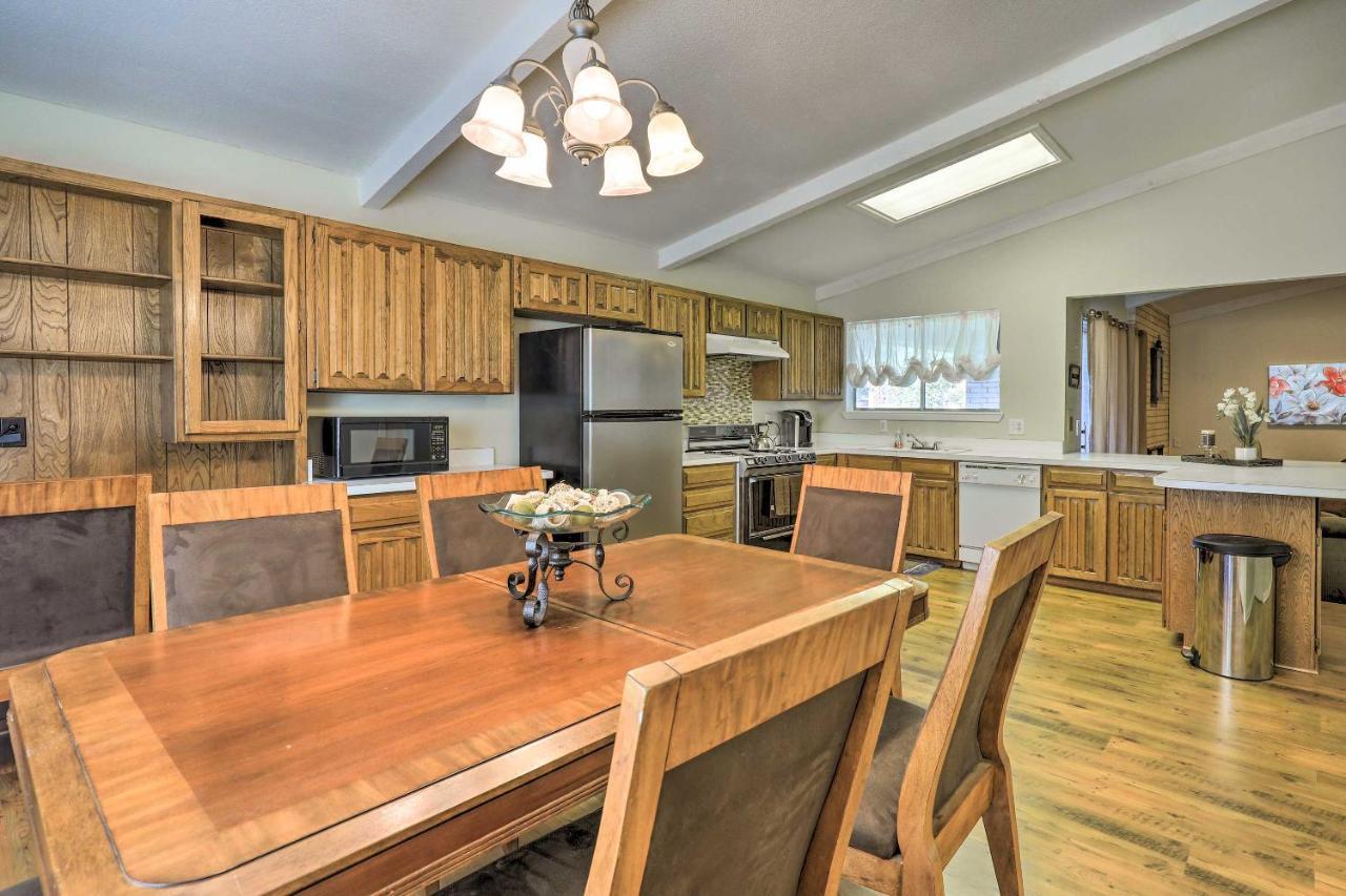 Granbury Getaway With Lake Views 2 Mi To Downtown! 외부 사진